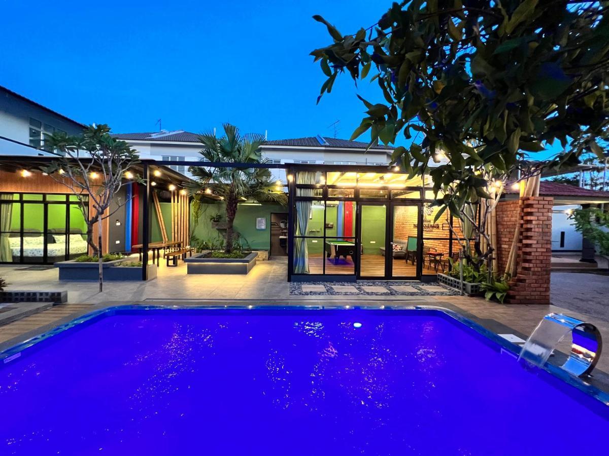 The Uniique Haus - Johor 1St Staycation Water Dining Experience Johor Bahru Exterior photo