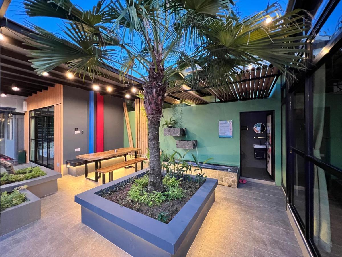 The Uniique Haus - Johor 1St Staycation Water Dining Experience Johor Bahru Exterior photo